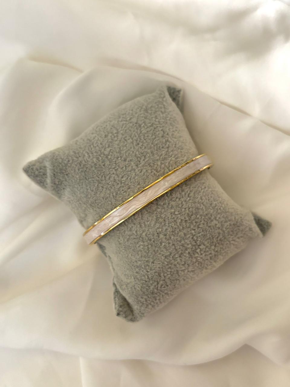 The Serene Marble Inlay Bangle