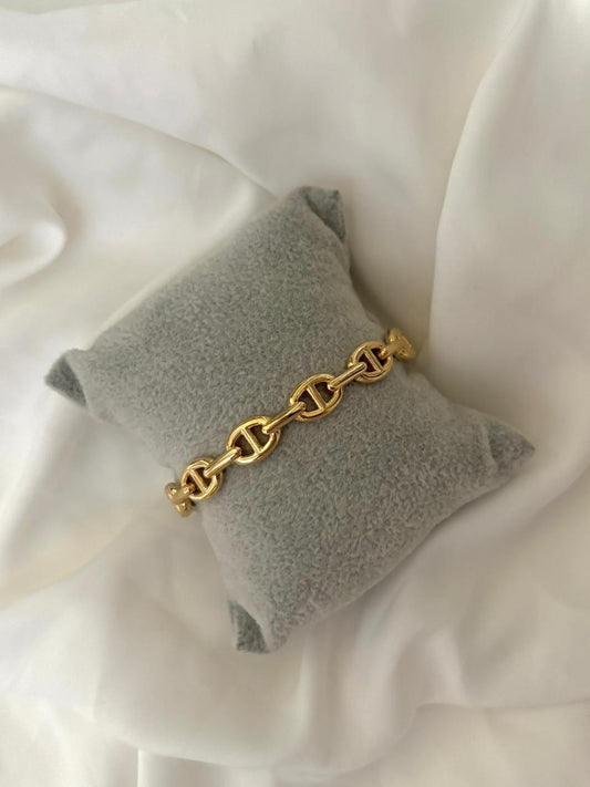 Interlock Elegance Bracelet