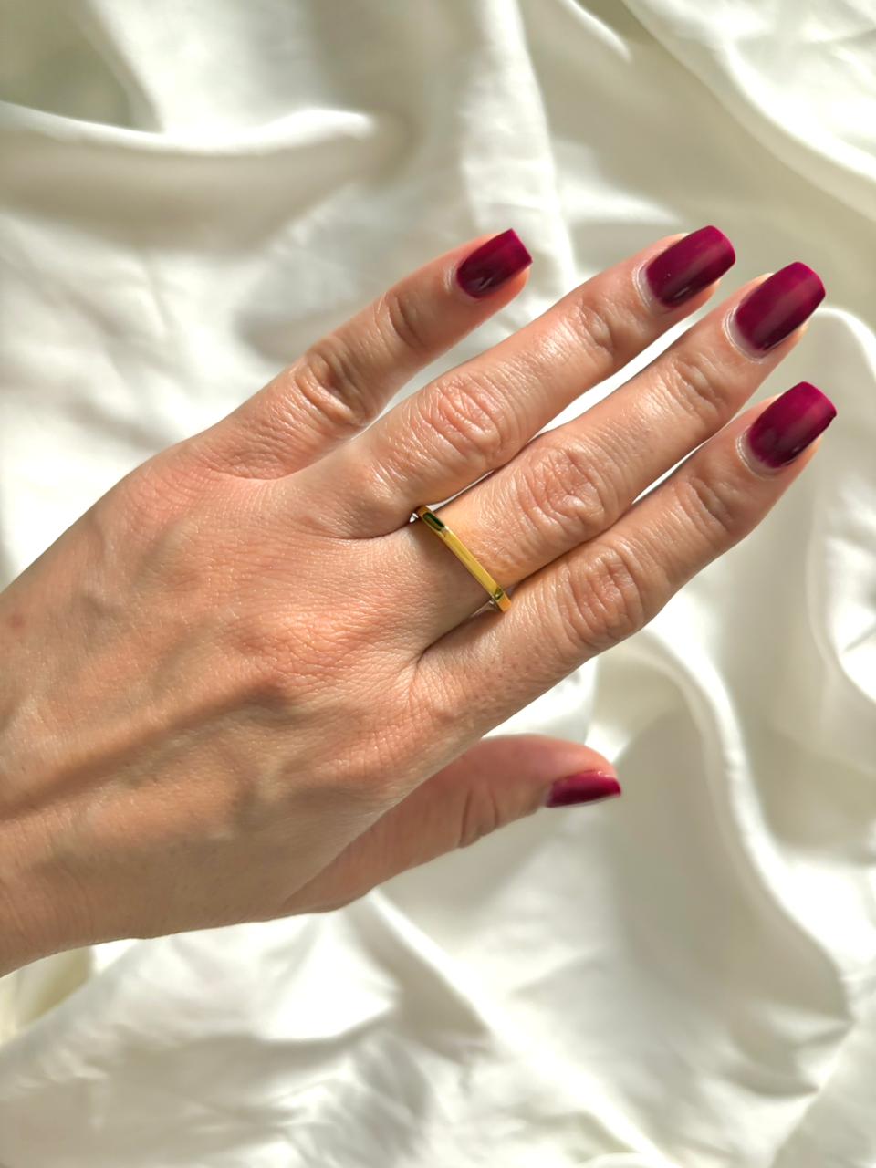 Minimal Gold Curve Ring